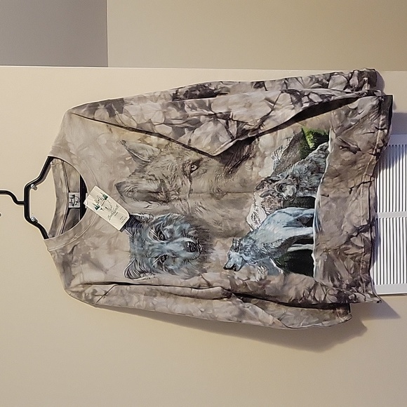 Back to Earth Other - NWT Back to Earth Long Sleeve Tee